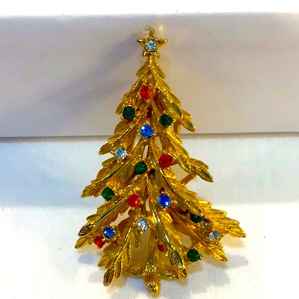 Gorgeous 3-D Christmas Tree brooch